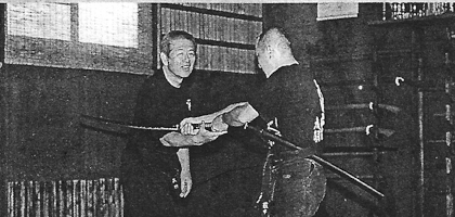 Technique contre un Katana, hatsumi, hombu dojo, bujinkan, bujinkan paris, ninja, ninjutsu